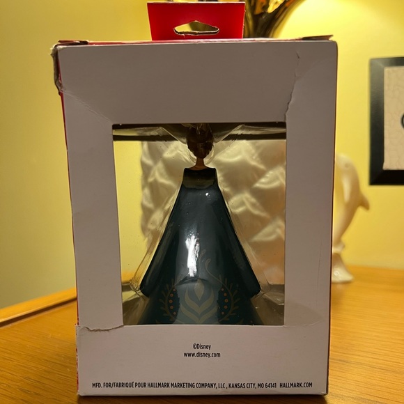 New in Box Hallmark Disney Frozen Anna Ornament - Picture 2 of 4